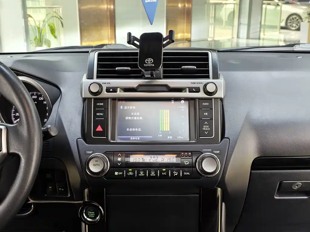 Toyota Prado — миниатюра 13