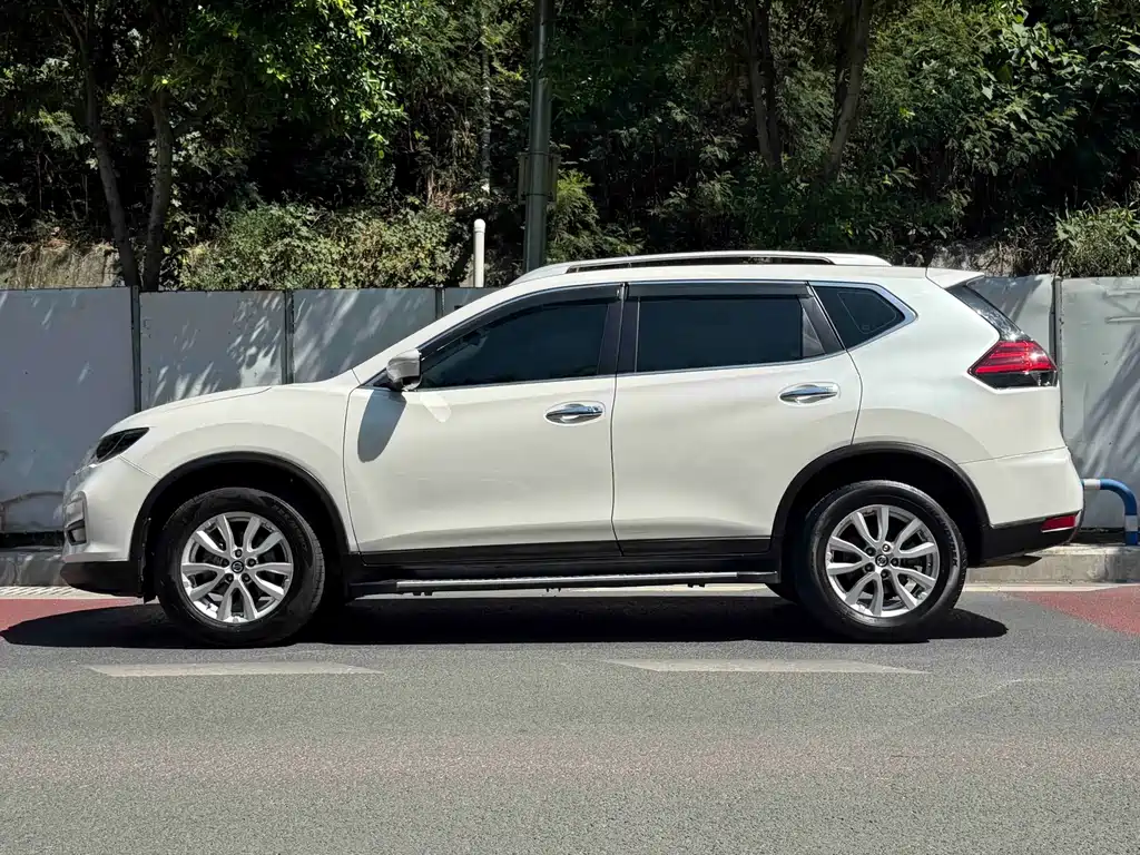Nissan X-Trail — миниатюра 7