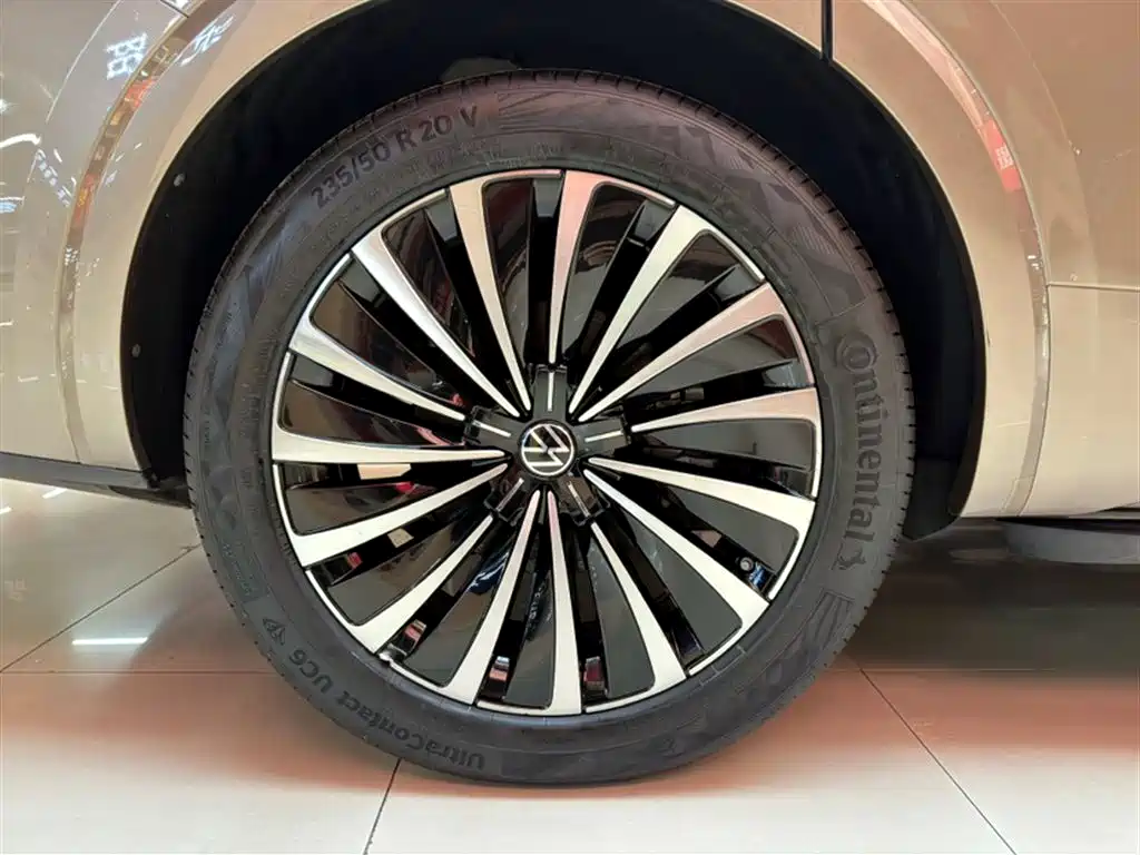 Volkswagen Viloran 2020 380TSI Luxury