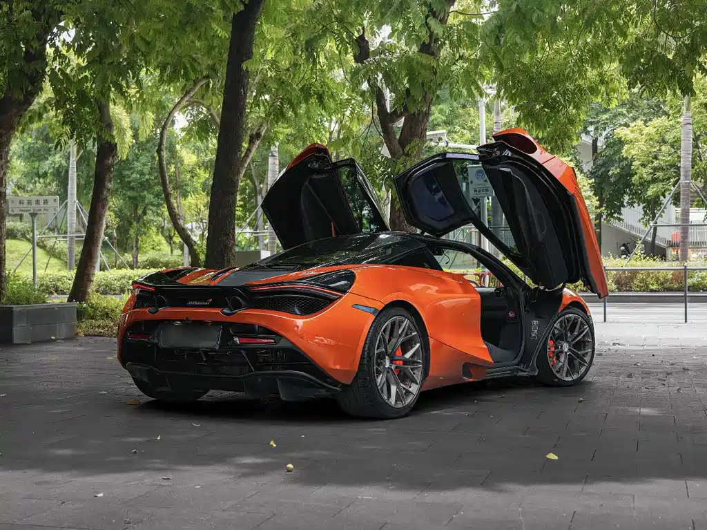 McLaren 720S — миниатюра 3