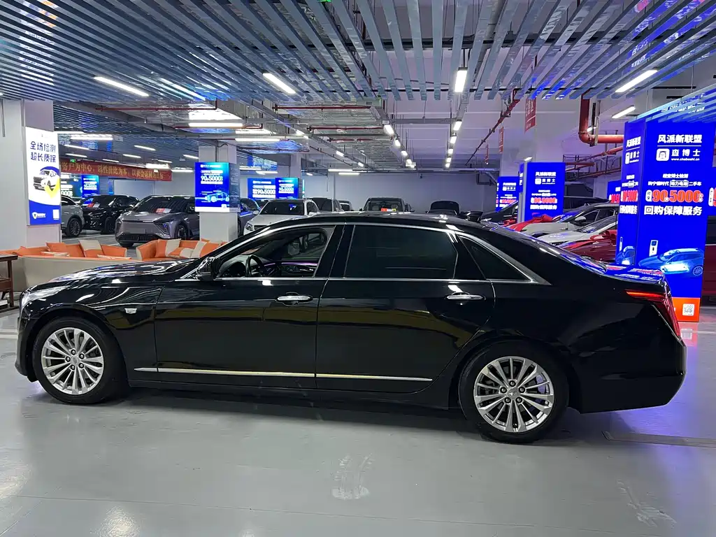 CADILLAC CT6