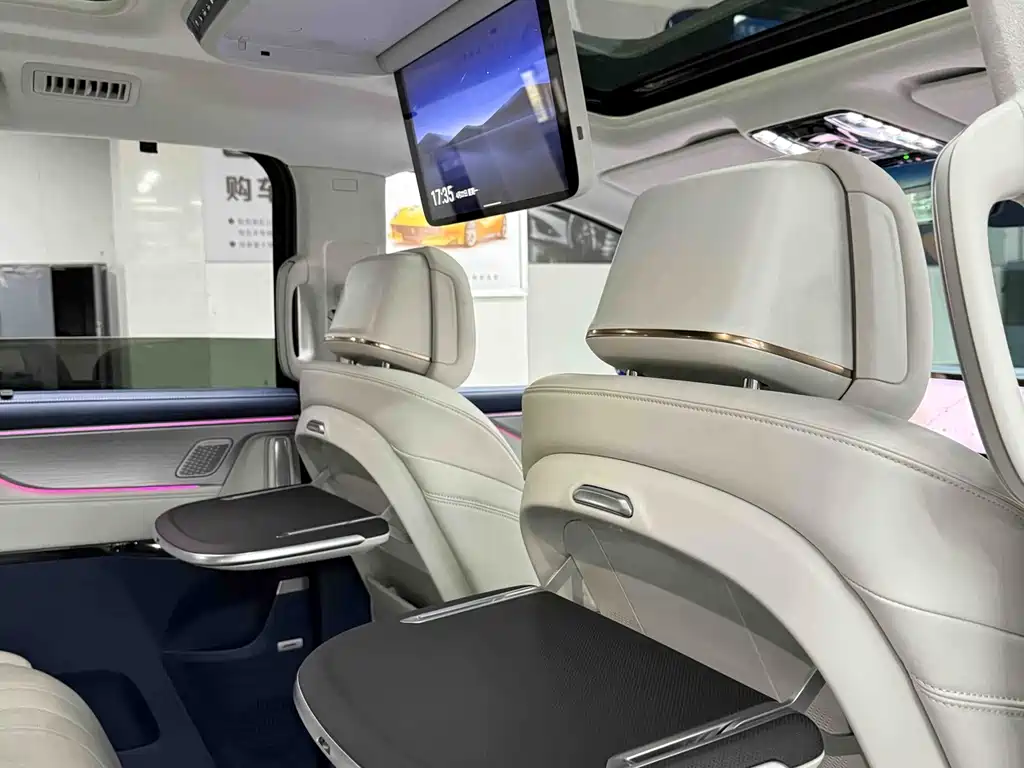 BUICK GL8 NEW ENERGY