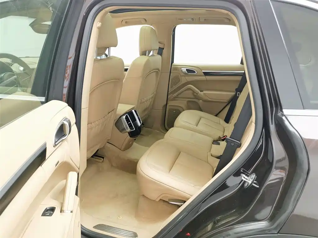 PORSCHE CAYENNE NEW ENERGY