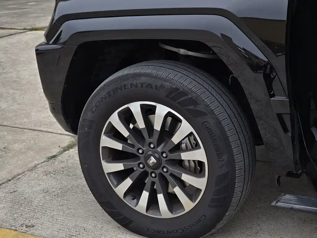 TANK TANK 700 NEW ENERGY