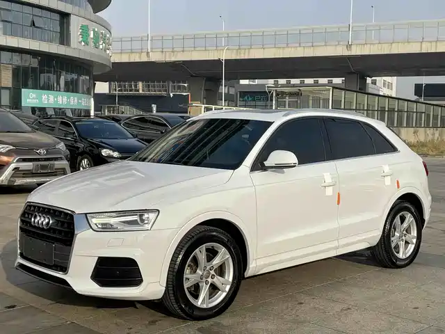 AUDI Q3 2018