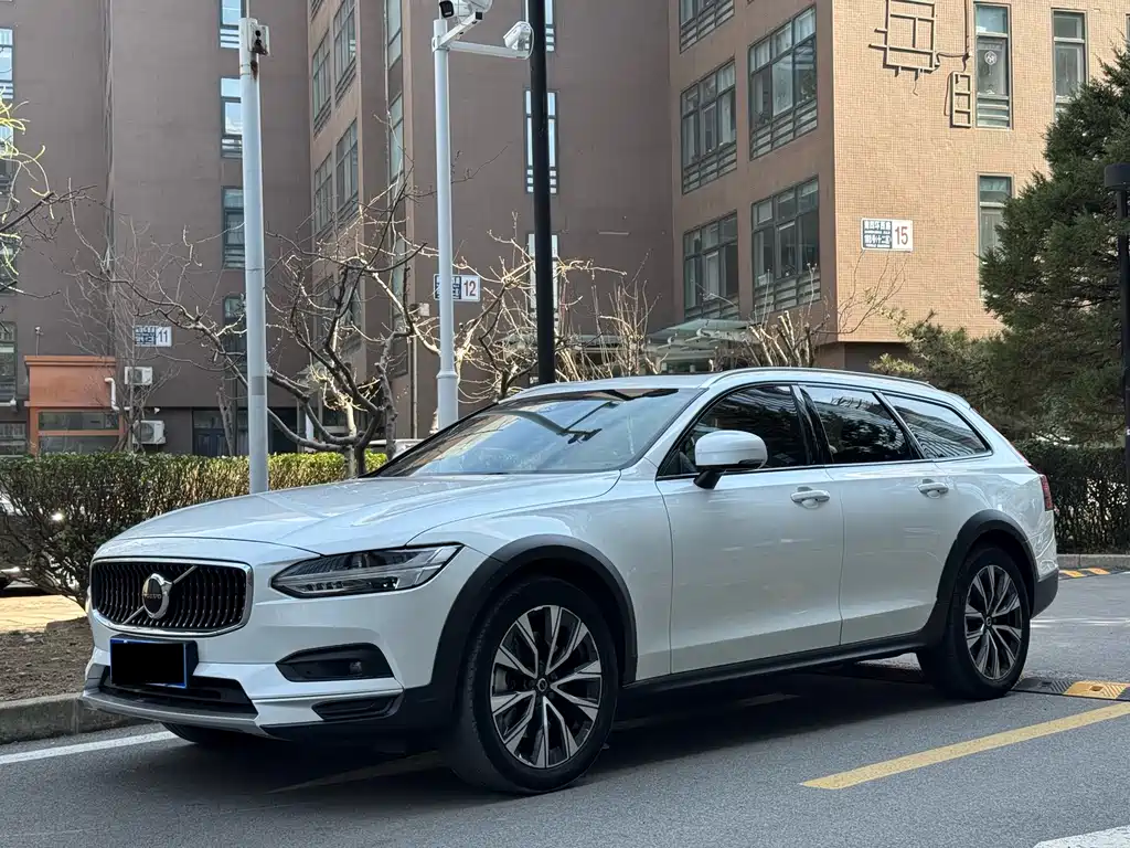 Volvo V90 2021