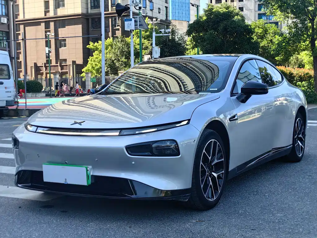 2023 Xpeng P7 - zdjęcie 1 z 13