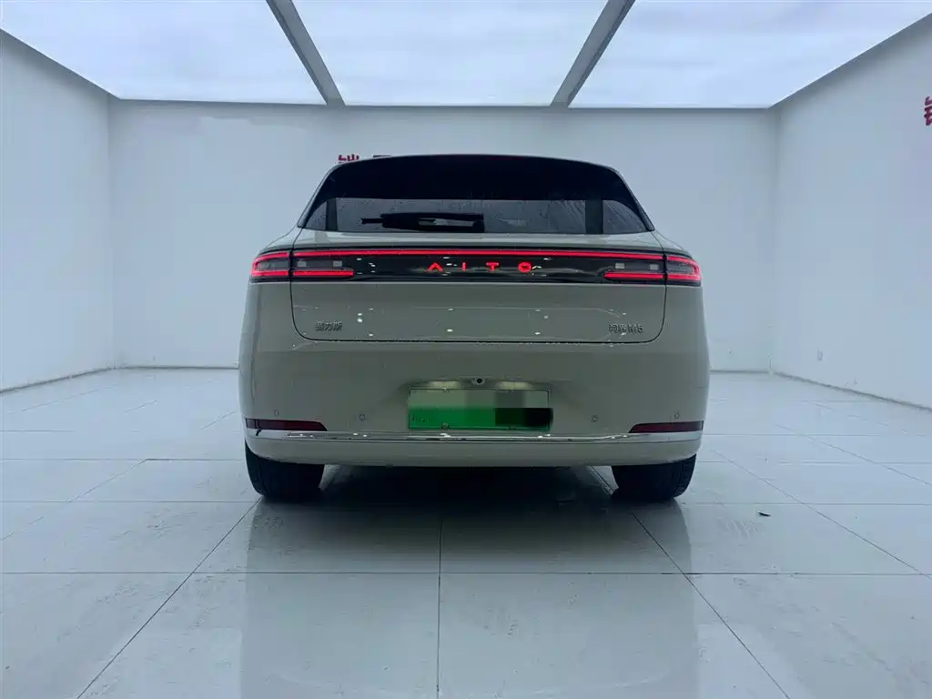 AITO ASK THE WORLD M5