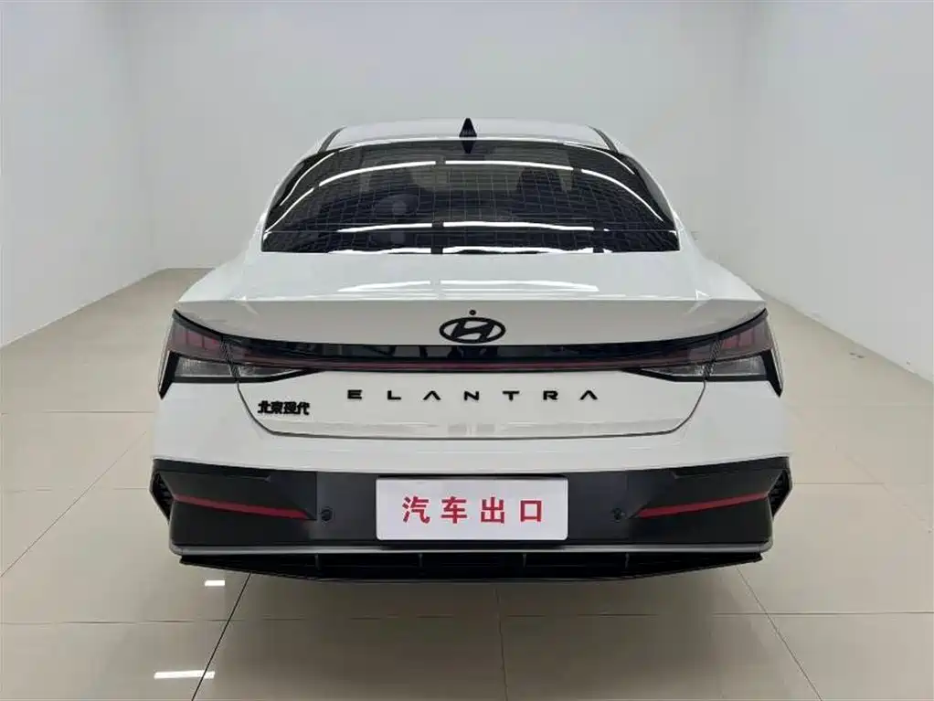 Hyundai Elantra 2023 1.5L CVT LUX Luxury