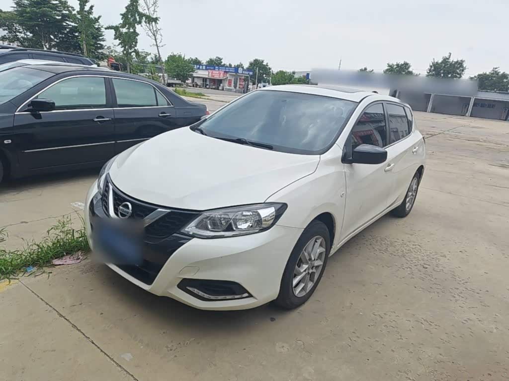 Nissan Tiida 1.6 л 2022 г. Белый, пробег 34300 км