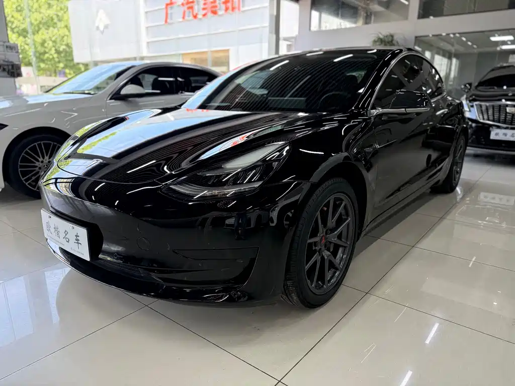 Tesla Model 3 2020