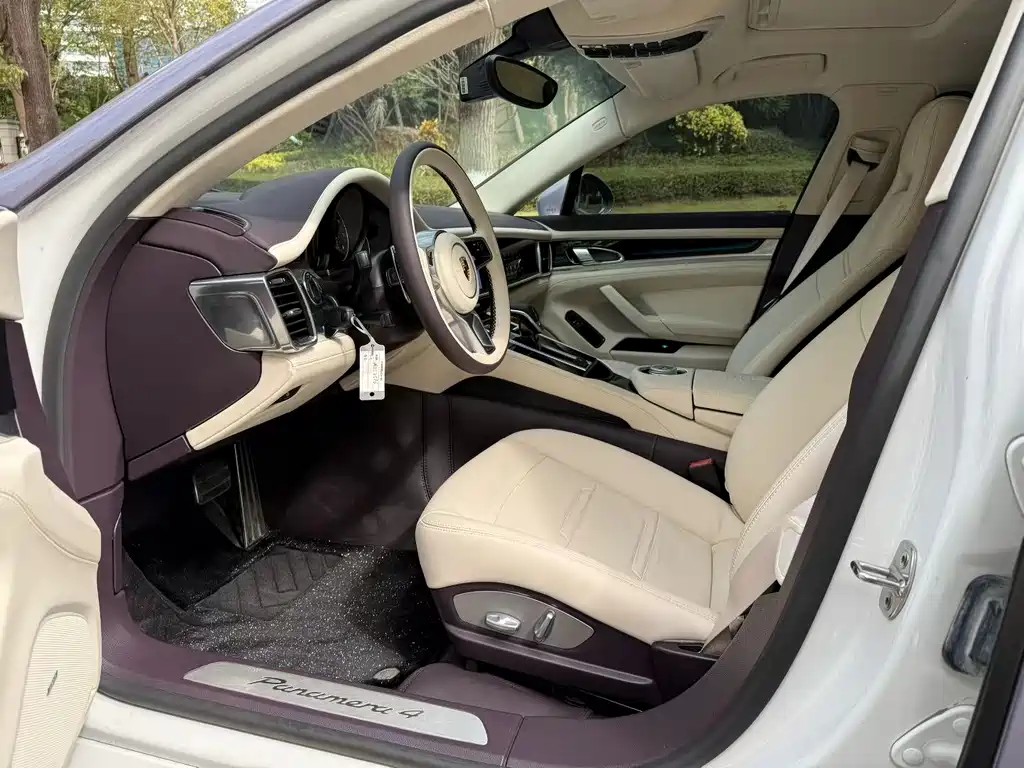 Porsche Panamera 2010 Panamera 4 3.6L