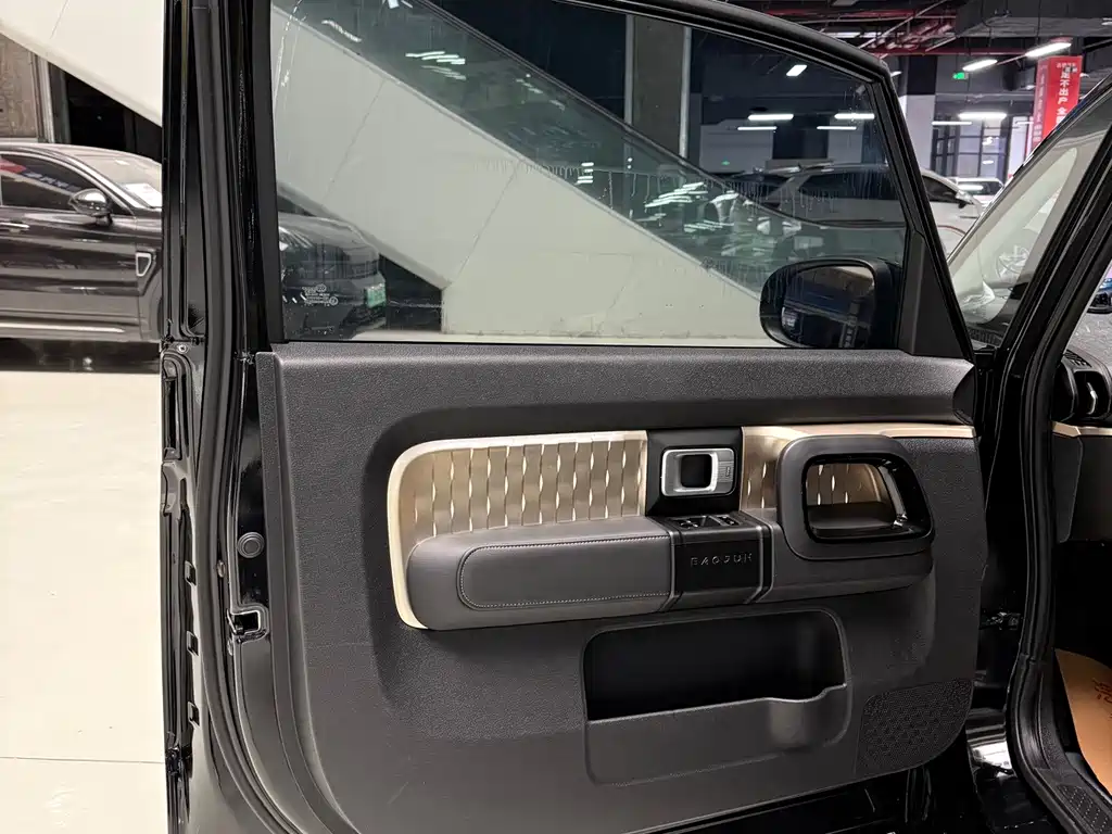 Baojun KiWi EV — миниатюра 8