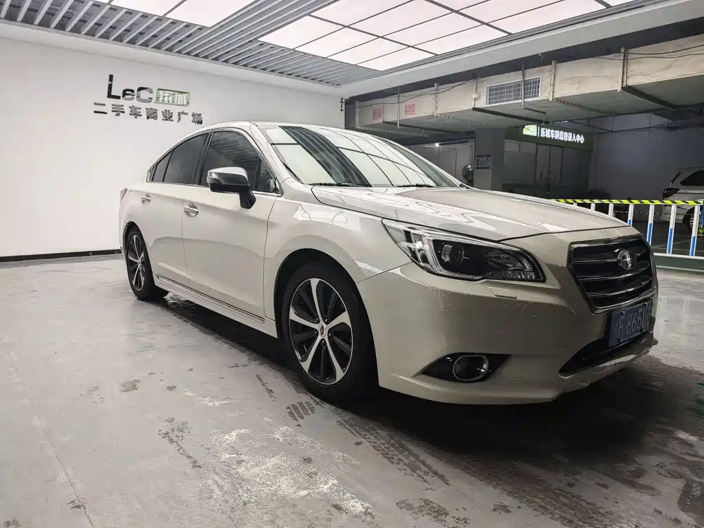 Subaru Legacy — миниатюра 3