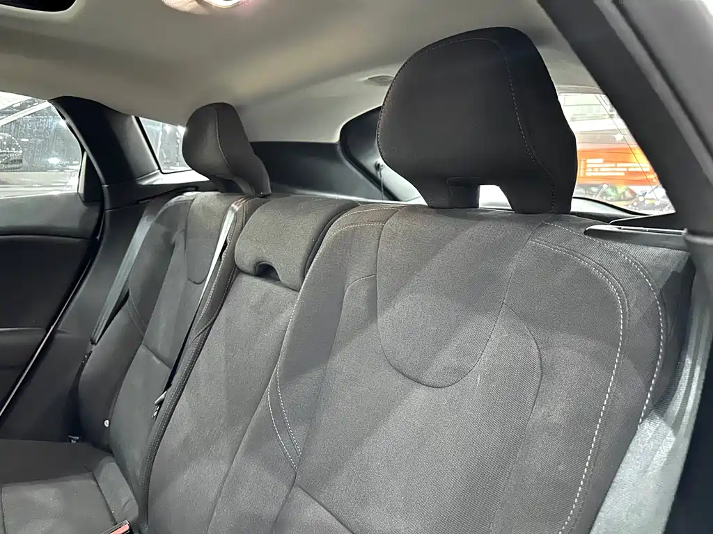 Volvo V40 — миниатюра 12