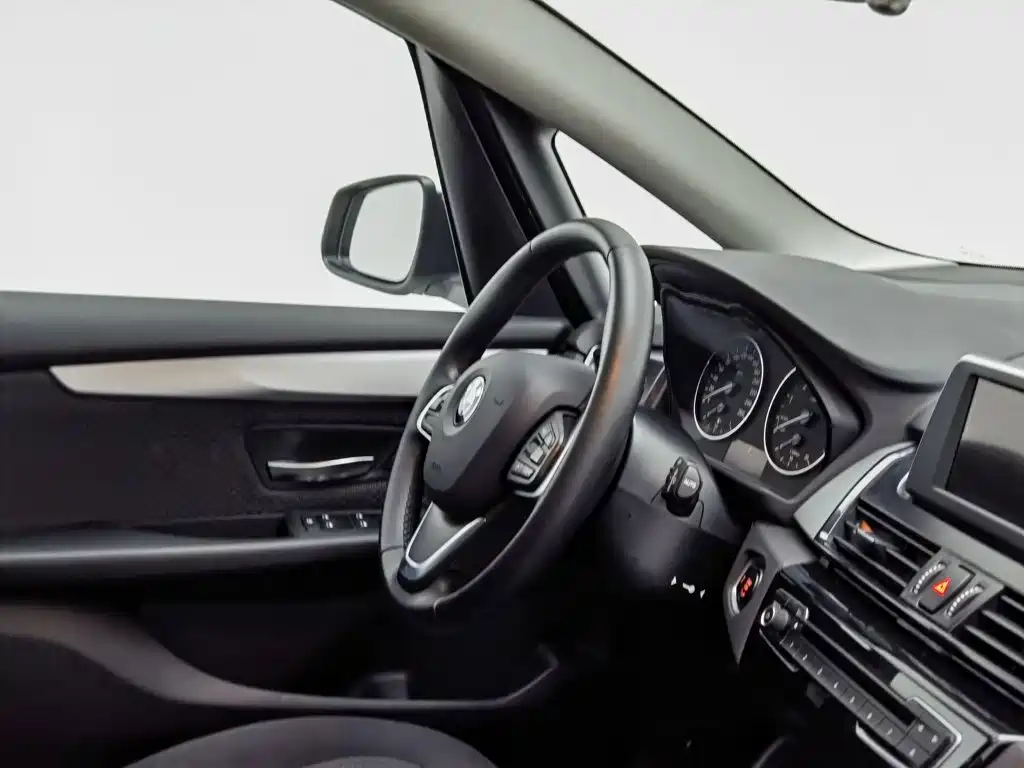 BMW 2 Series Active Tourer — миниатюра 22