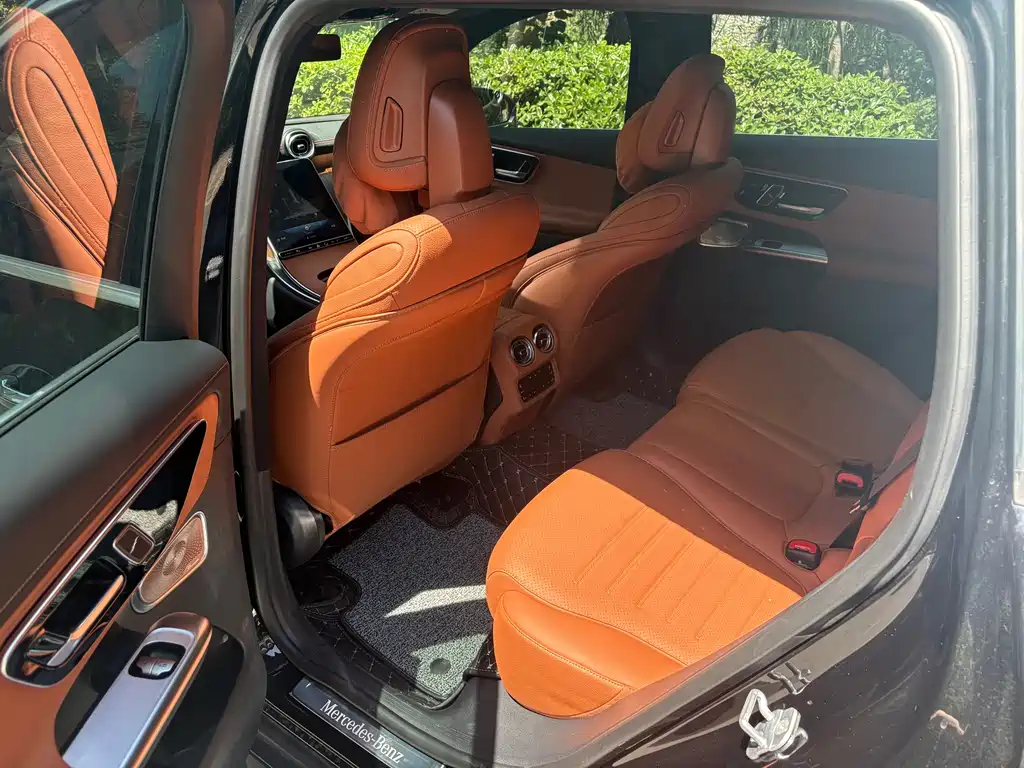 Mercedes-Benz GLC 2025 GLC 300 L 4MATIC 5 мест