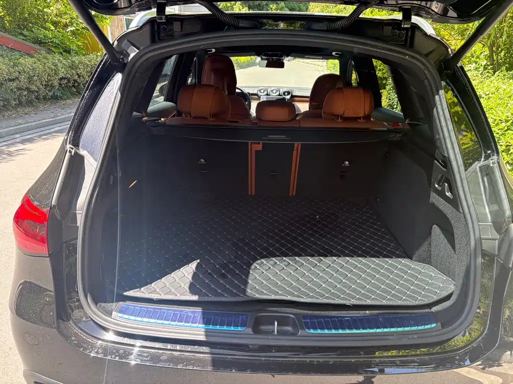 Mercedes-Benz GLC 2025 GLC 300 L 4MATIC 5 мест
