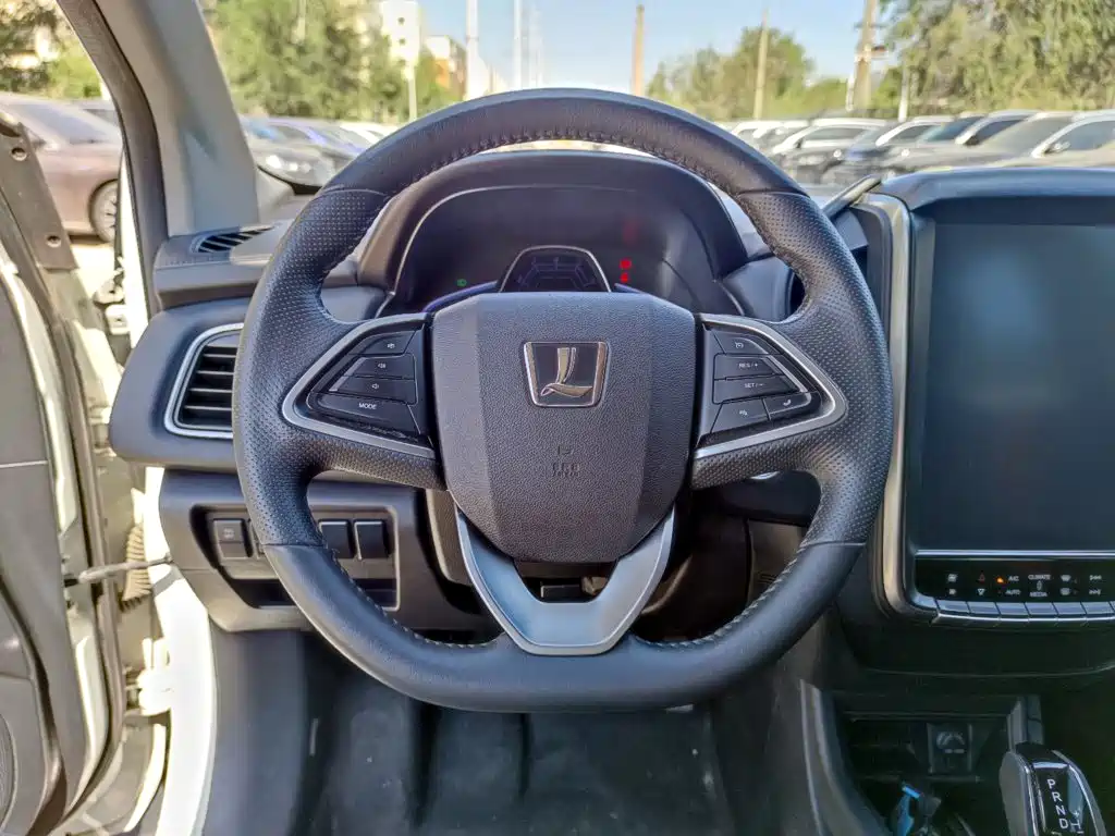 Luxgen U5 SUV — миниатюра 12
