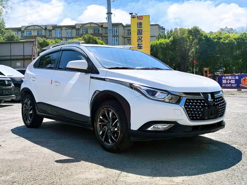 Luxgen U5 SUV — миниатюра 3