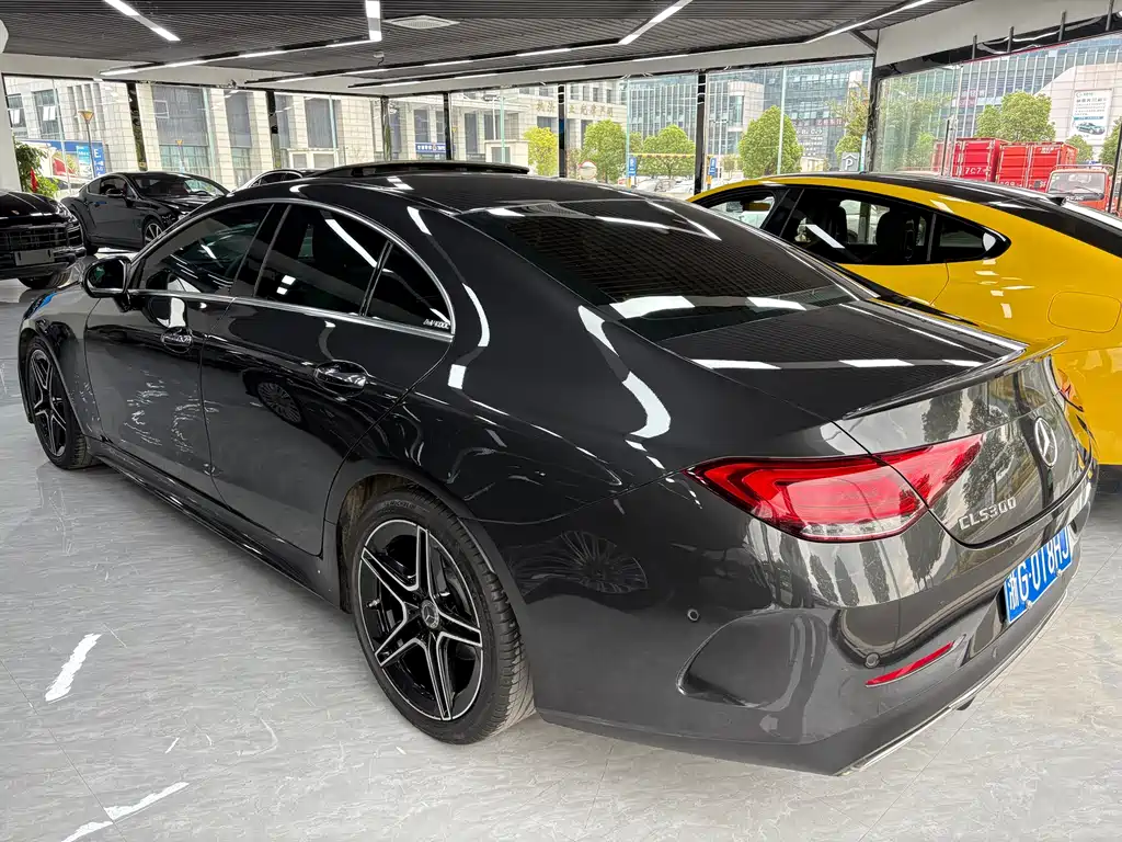 MERCEDES-BENZ CLS