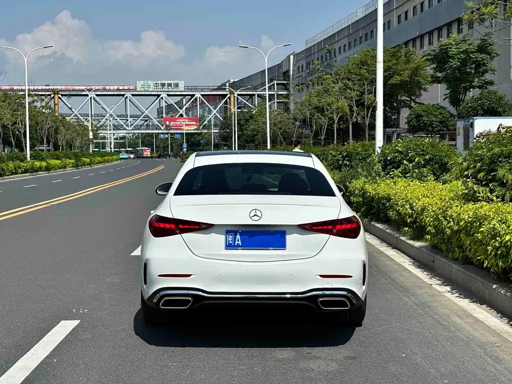 Mercedes-Benz C-Class — миниатюра 4