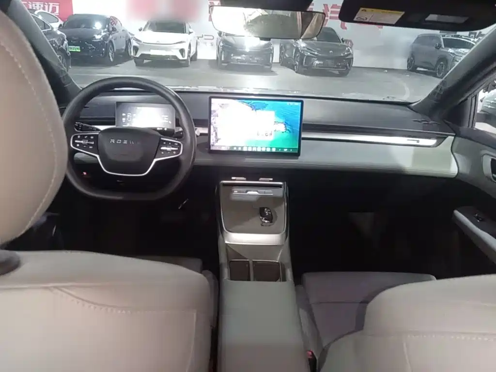 Roewe Young Wai D6 — миниатюра 10
