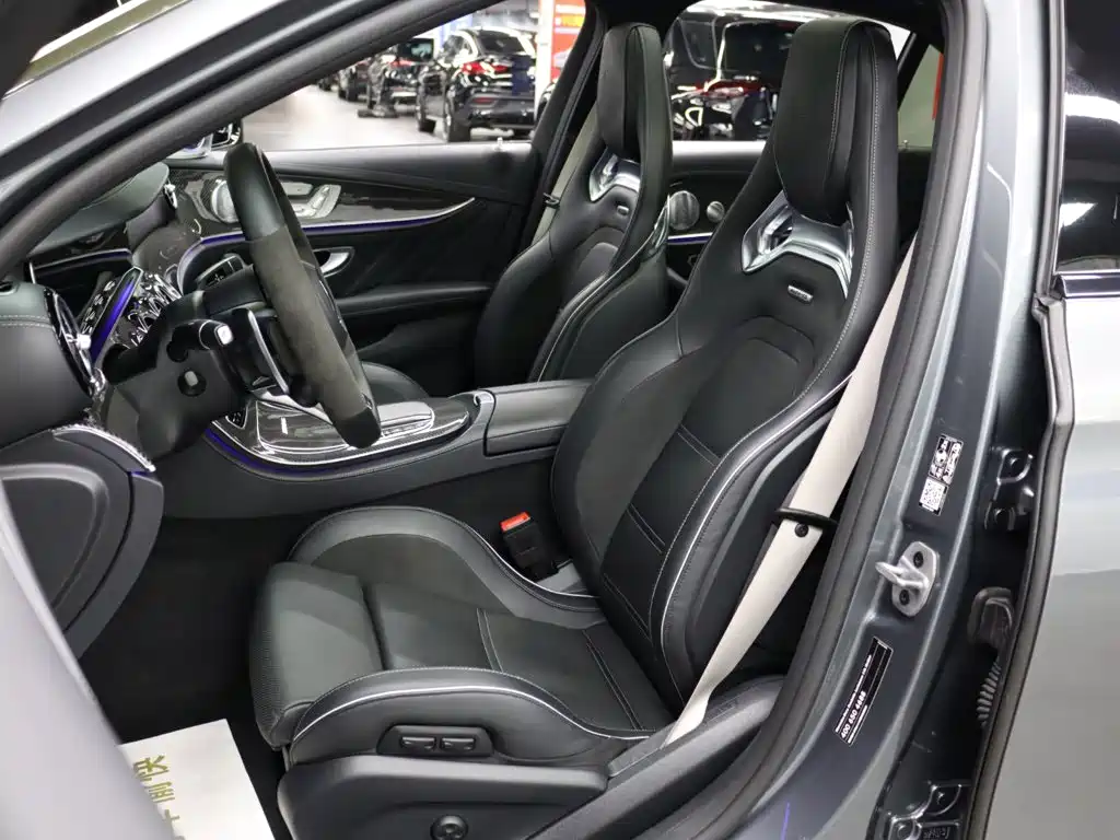 Mercedes-Benz E-Class AMG — миниатюра 11
