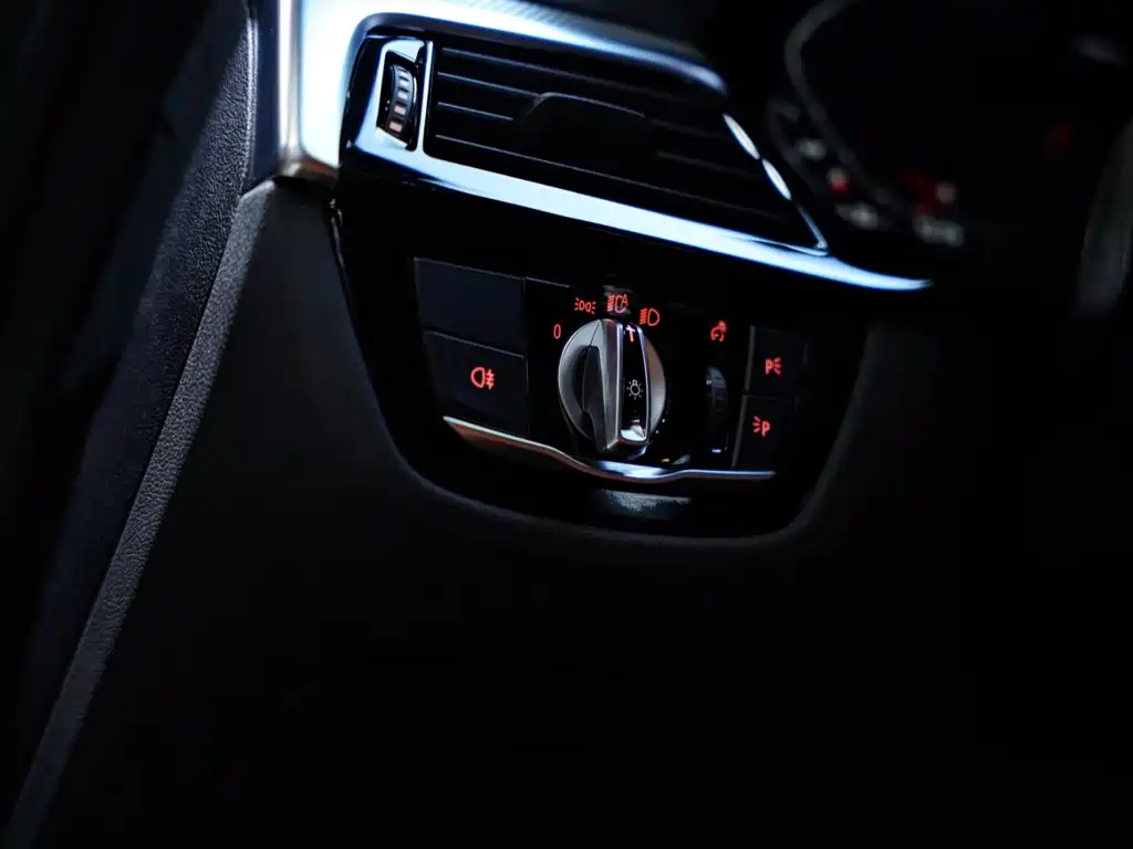 BMW M5 — миниатюра 20