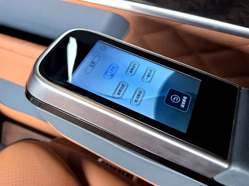 MERCEDES-BENZ V CLASS