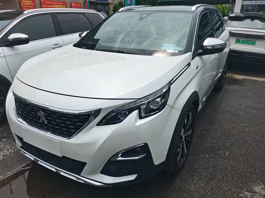 Купить Peugeot 5008