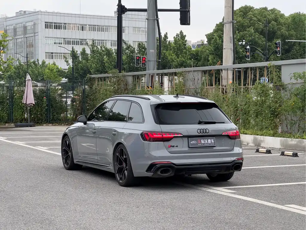 Audi RS 4 2024 RS4 Avant