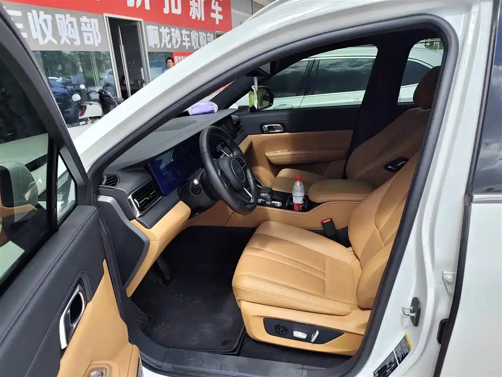 Li Auto ONE 2020 6 мест