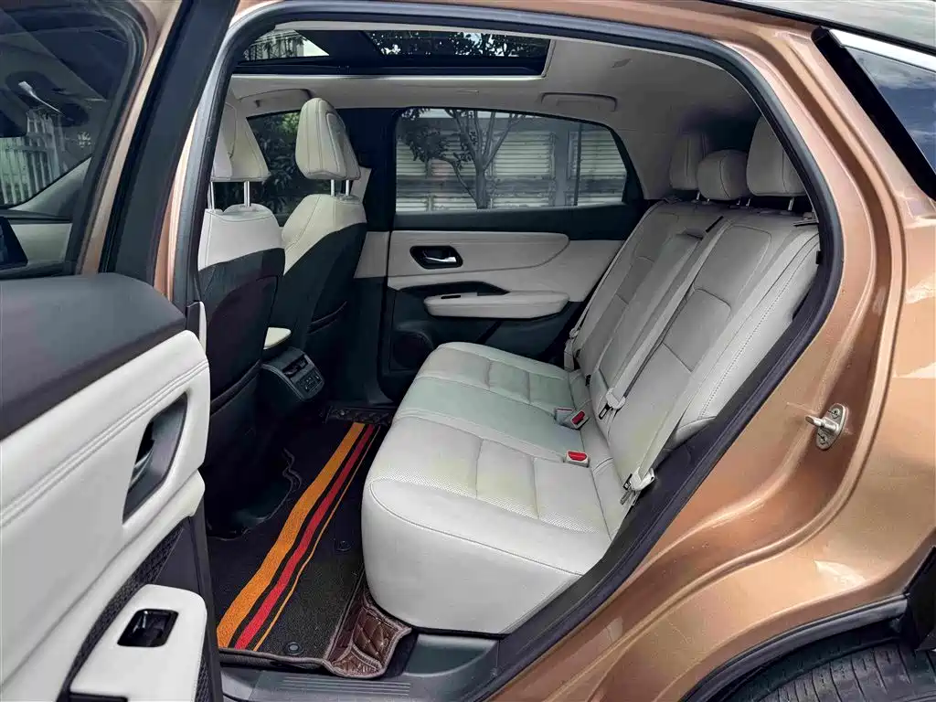 Nissan Ariya — миниатюра 10