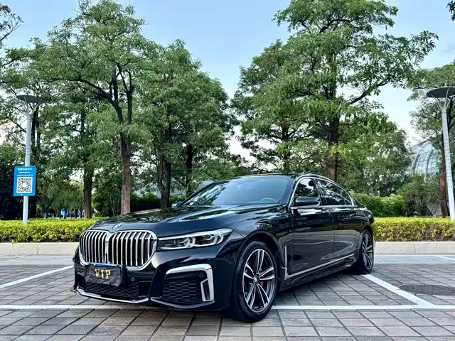BMW 7 SERIES