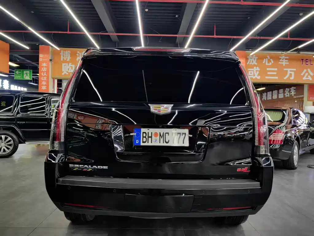 Cadillac Escalade — миниатюра 15