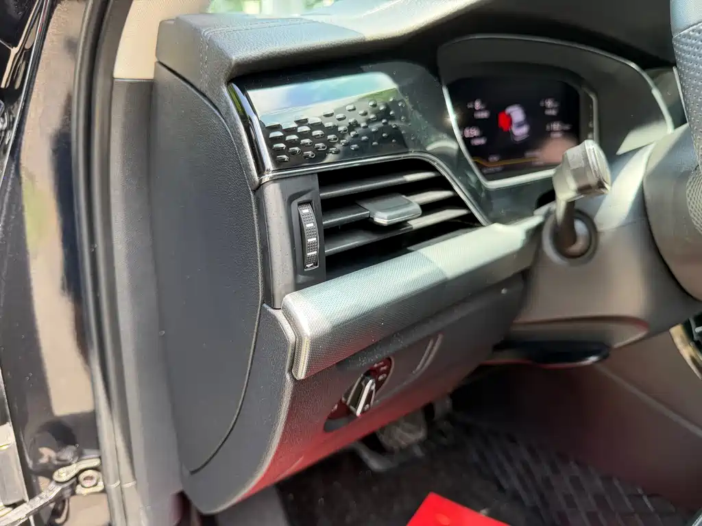 Volkswagen Passat 2024 330TSI Elite