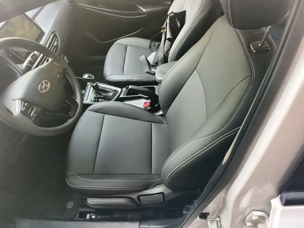 Hyundai Elantra — миниатюра 15
