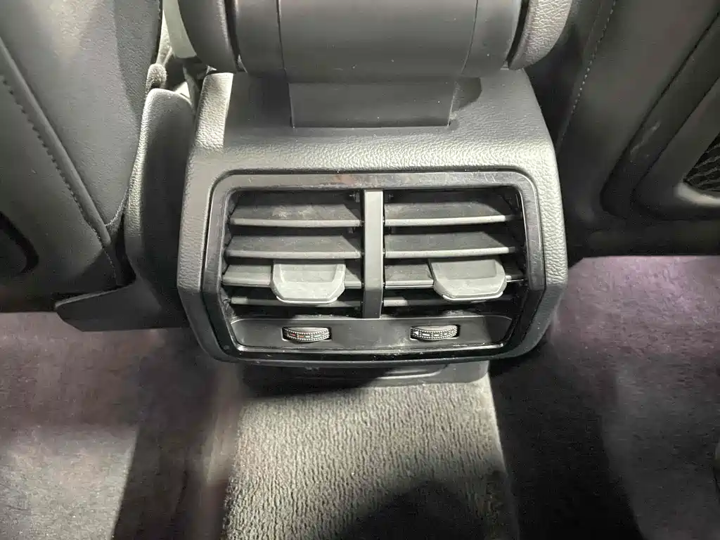 Audi Q3 Sportback - фото 17