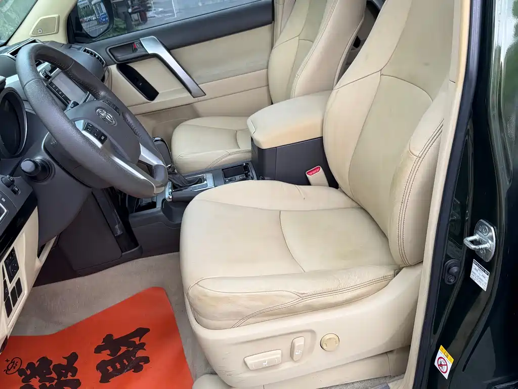 Toyota Land Cruiser Prado 2016 2.7L AT Luxury