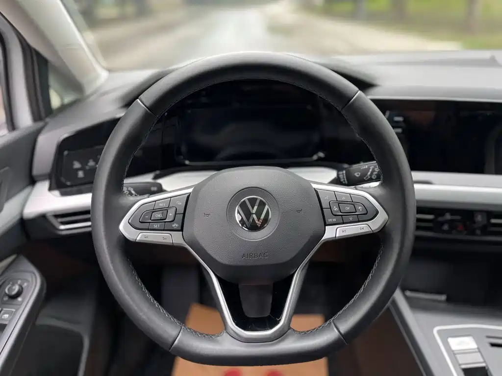 Volkswagen Golf — миниатюра 21