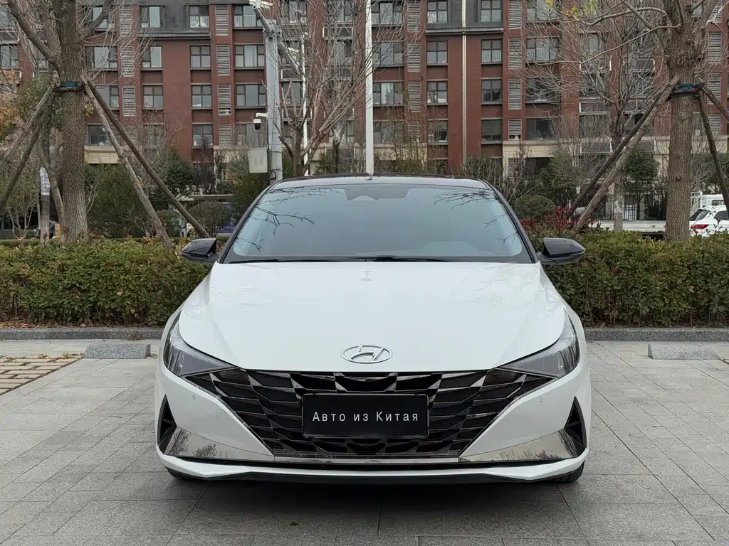 HYUNDAI ELANTRA