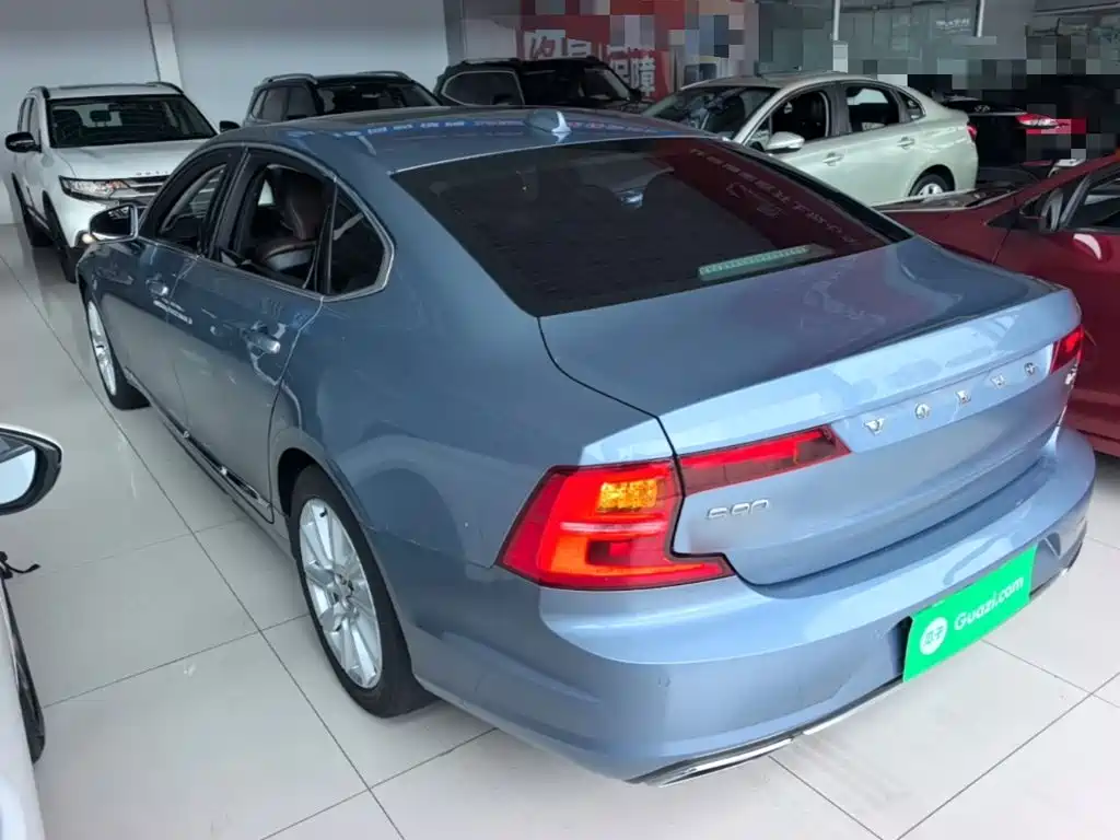 Volvo S90 — миниатюра 5