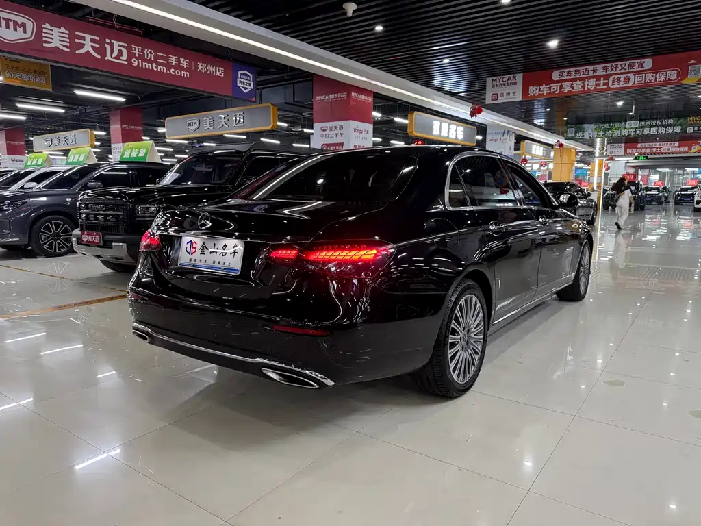 Mercedes-Benz E-Class — миниатюра 15