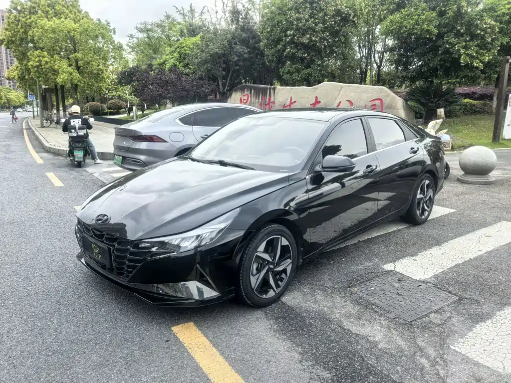 Hyundai Elantra 2021