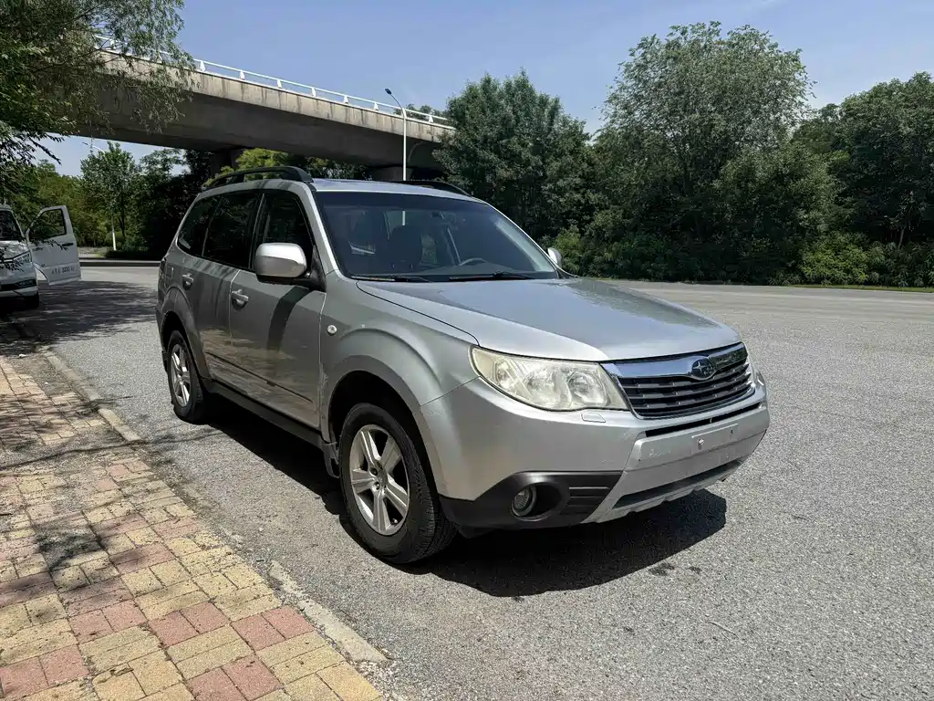 Subaru Forester 2010 2.0XS AT Luxury