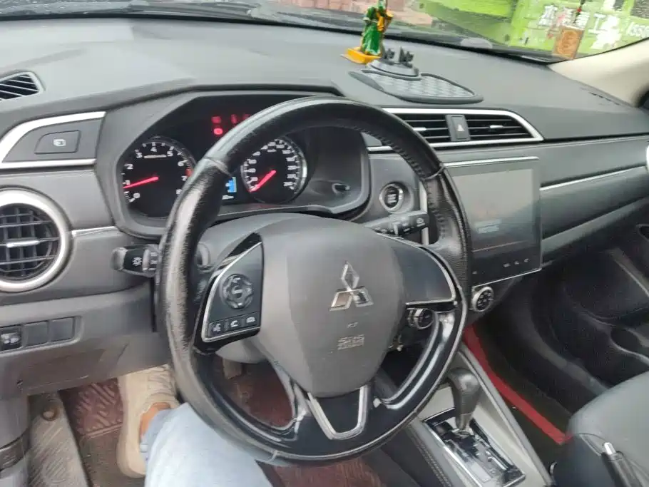 Mitsubishi ASX — миниатюра 12