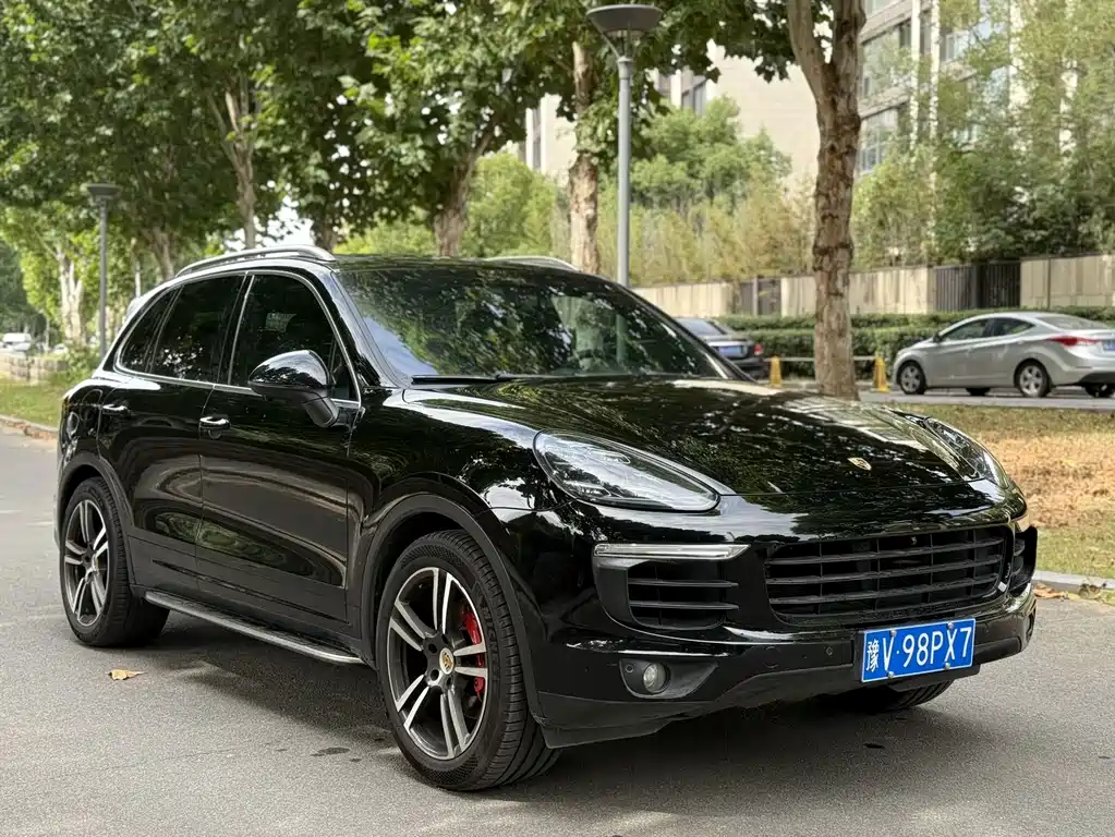Porsche Cayenne — миниатюра 3