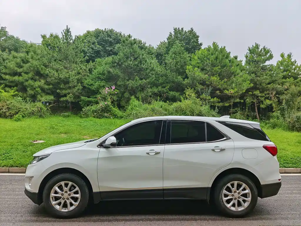 Chevrolet Equinox — миниатюра 6