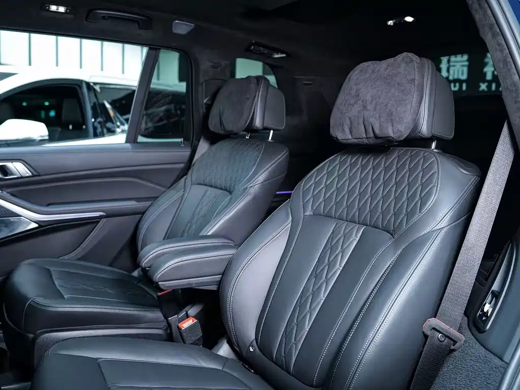 BMW X7 — миниатюра 13